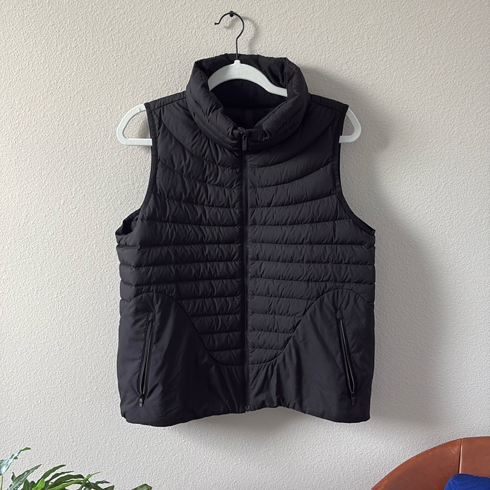 Lululemon Puffer vest in black